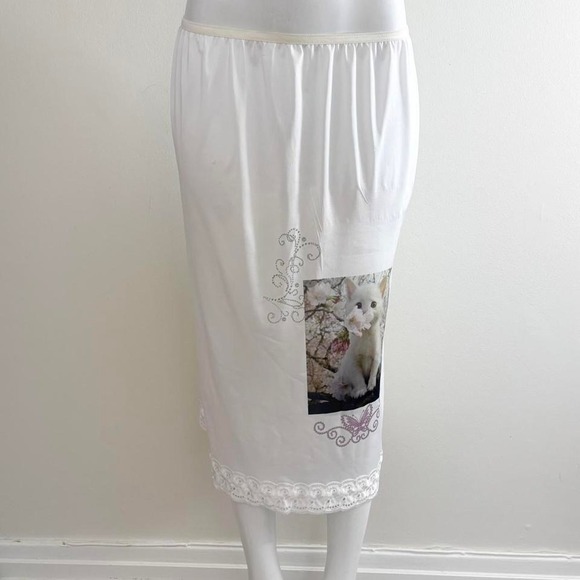 white kitten graphic lace trim slip skirt size medium - Picture 2 of 5